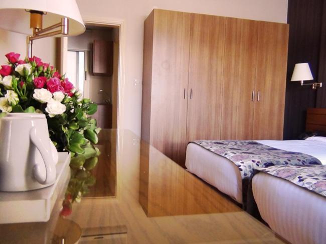 Orient Prince Hotel Beirut Zimmer foto